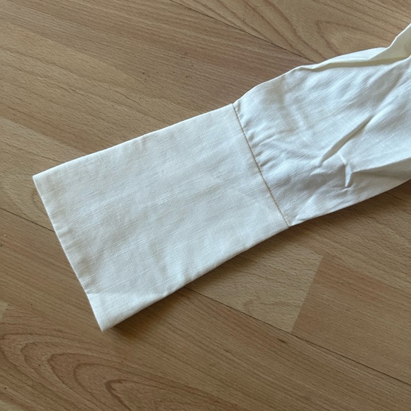 DIVINE HERITAGE CREAM COLLARED PUFFY SHOULDER SLEEVE SHIRT NWT - Picture 4 of 8